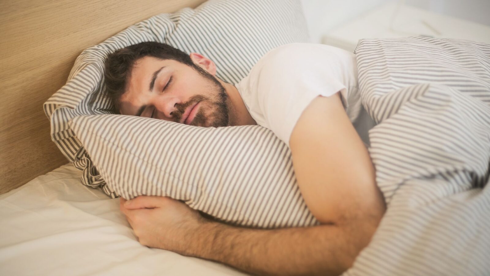 Budget‑Friendly Hydration Strategies for Muscle Building